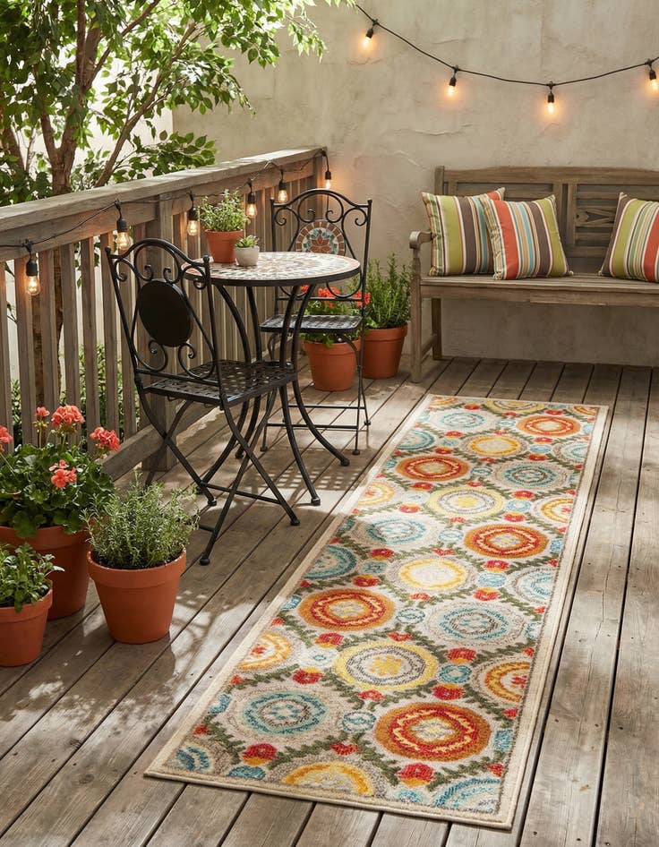 Detail image of 2' 7 x 10'  Washable Casablanca Indoor / Outdoor Runner Rug