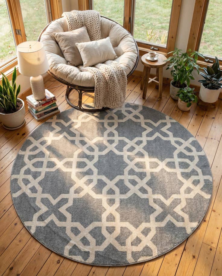 Detail image of 8' x 8' Lattice Round Rug