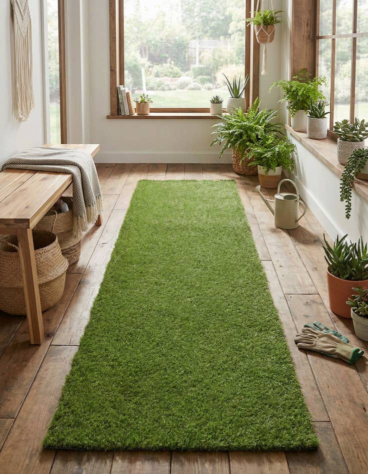 Detail image of 2' 7 x 8' Easy-Clean Grass Indoor / Outdoor Runner Rug
