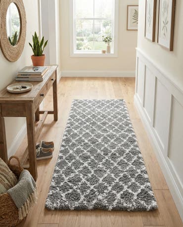  2' 7 x 6' Moroccan Shag Runner Rug