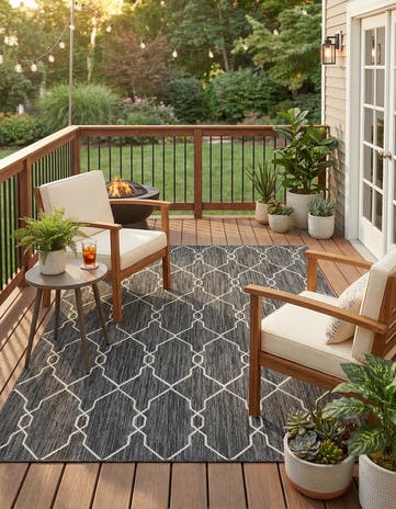 Charcoal Easy-Clean Lattice Indoor / Outdoor Rug