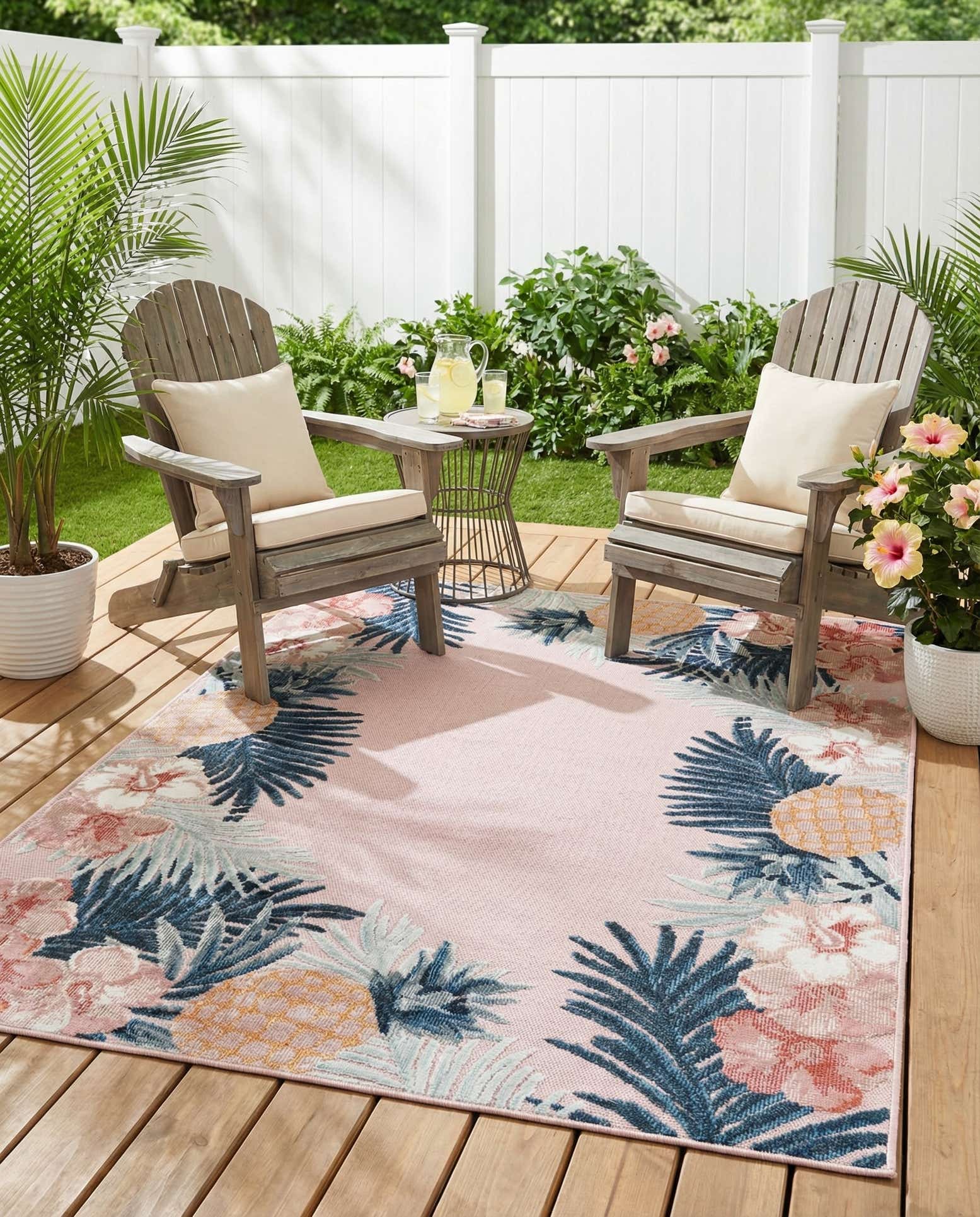 4' 5 x 6' Easy-Clean Botanical Indoor / Outdoor Rug