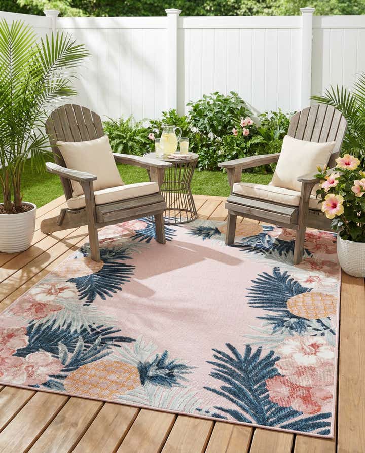 4' 5 x 6' Easy-Clean Botanical Indoor / Outdoor Rug