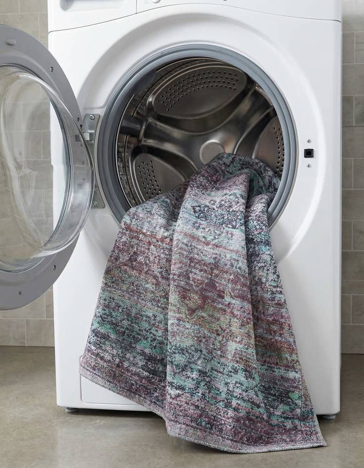 Detail image of 5' 3 x 5' 3  Washable Renaissance Square Rug