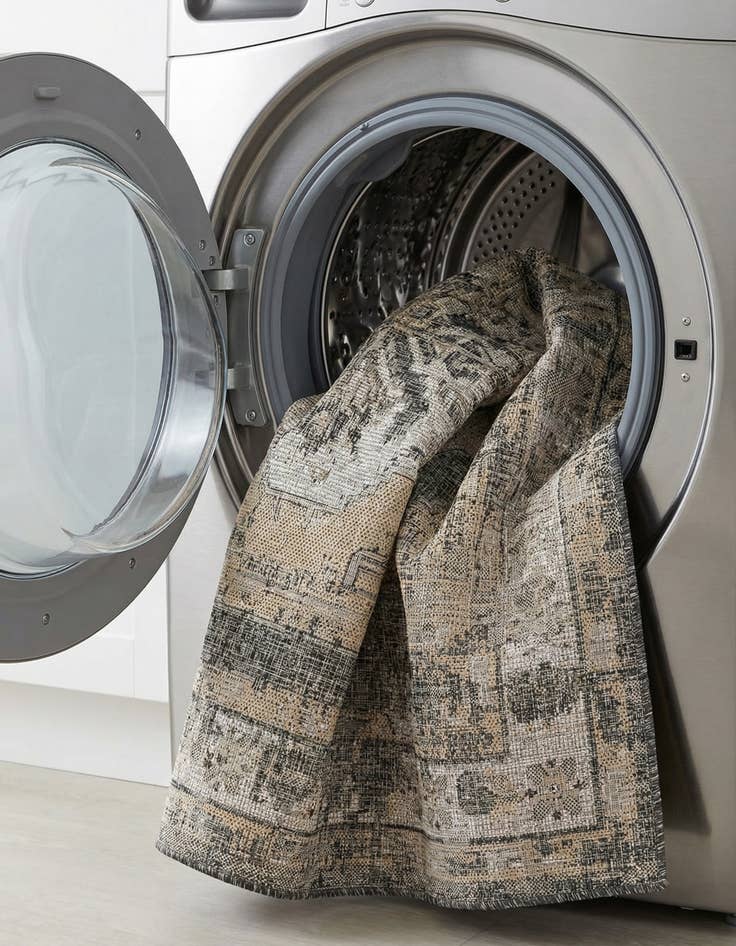 Detail image of 5' 3 x 8'  Washable Traditional Indoor / Outdoor Rug