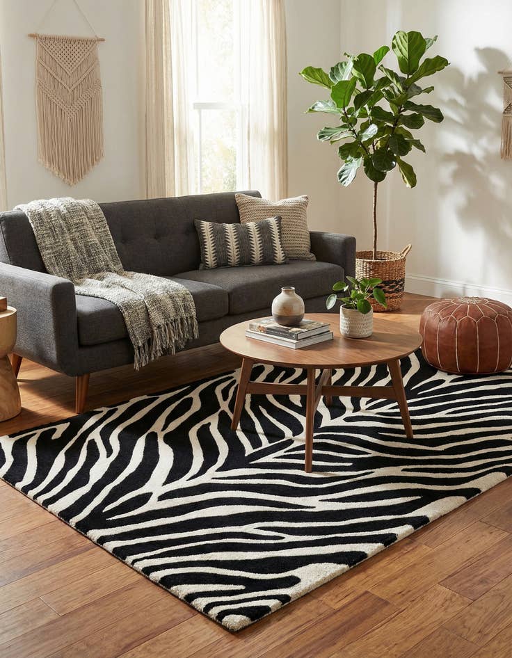 Detail image of 4' 1 x 6' 1 Hand Tufted Safari Wool Rug