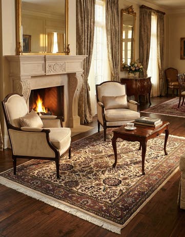 4' x 6' 8 Hand Knotted Isfahan Wool Rug