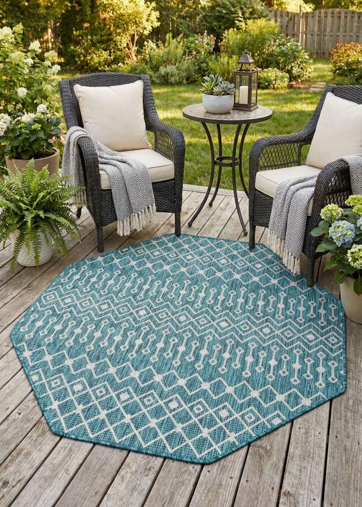 5' 3 x 5' 3 Easy-Clean Trellis Indoor / Outdoor Octagon Rug