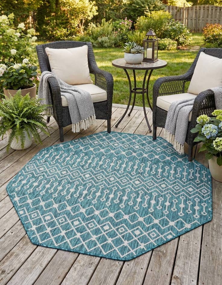Detail image of 5' 3 x 5' 3  Washable Trellis Indoor / Outdoor Octagon Rug