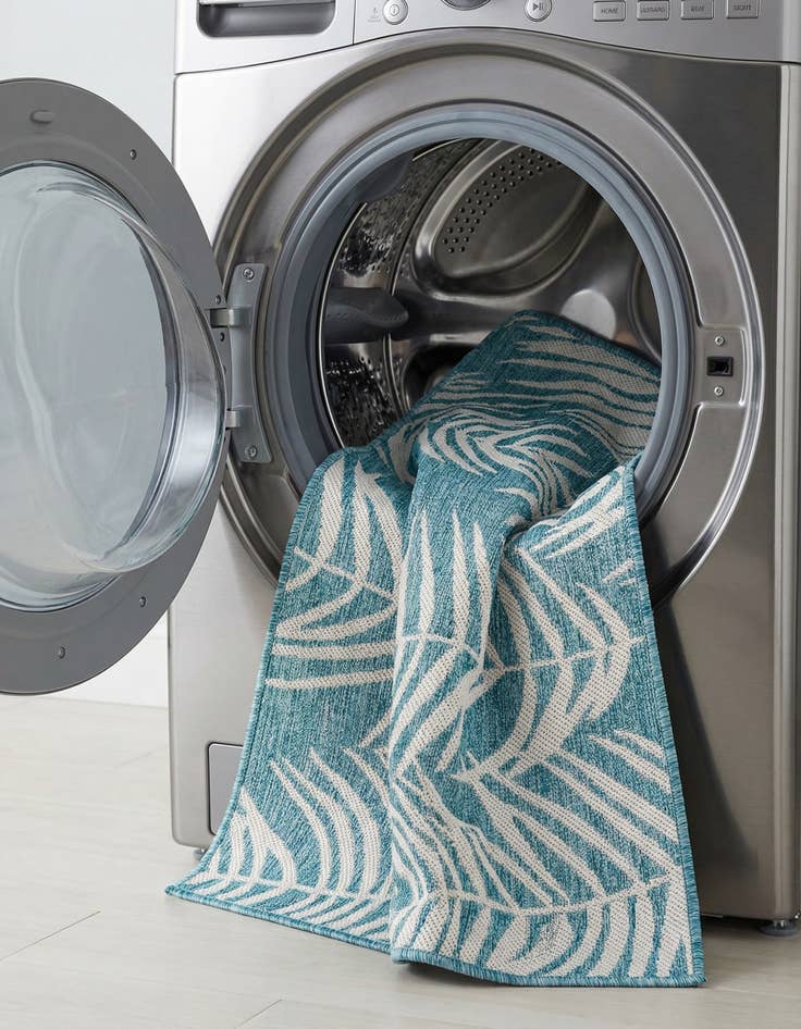 Detail image of 2' x 6'  Washable Botanical Indoor / Outdoor Runner Rug