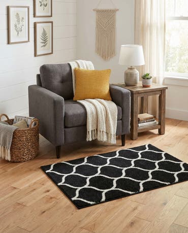  2' x 3' Lattice Frieze Rug