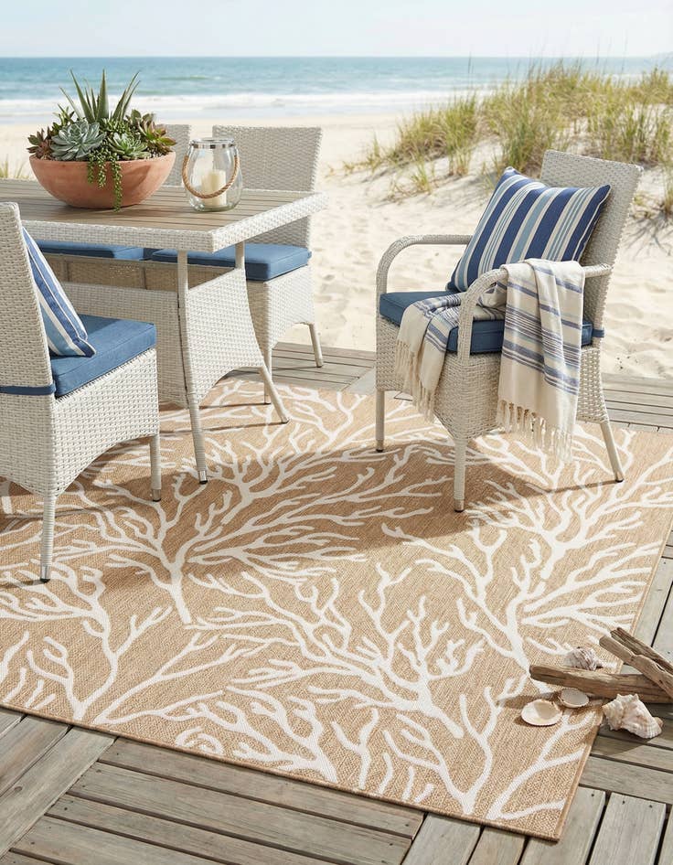 Detail image of 7' 10 x 7' 10  Washable Coastal Indoor / Outdoor Square Rug