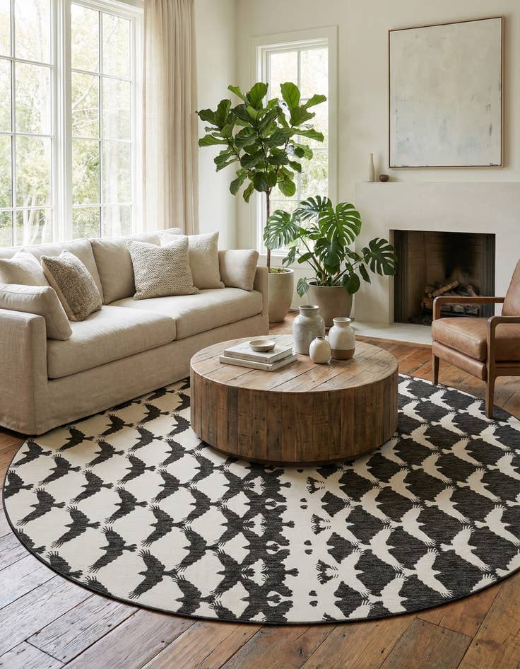 Detail image of 12' x 12'  Washable Modern Indoor / Outdoor Round Rug