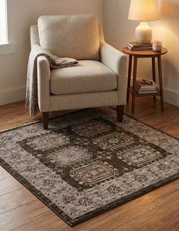 5' x 5' Grand Tradition Rug