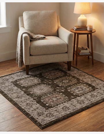 5' x 5' Grand Tradition Rug
