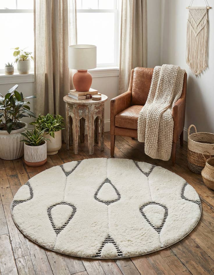 Detail image of 3' x 3' Prismatic Round Rug