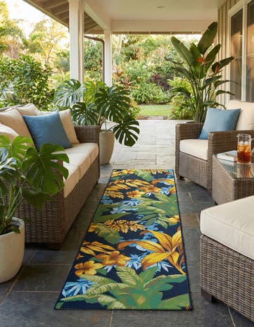 2' 7 x 9' Easy-Clean Botanical Indoor / Outdoor Runner Rug