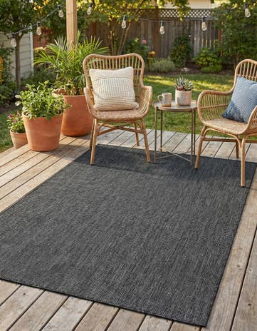 5' 3 x 7' Easy-Clean Solid Indoor / Outdoor Rug