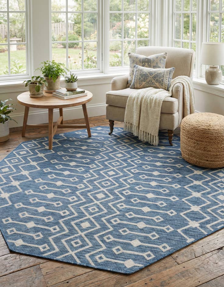 Detail image of 7' x 7'  Washable Trellis Indoor / Outdoor Octagon Rug