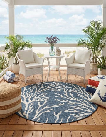 5' 3 x 5' 3 Easy-Clean Coastal Indoor / Outdoor Round Rug