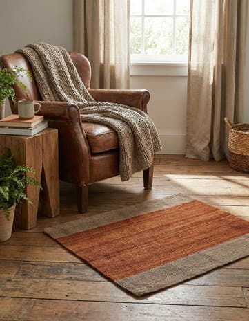 1' 6 x 1' 7 Hand Woven Pillow Wool Square Rug