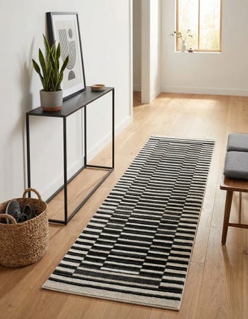 2' 7 x 10' Odyssey Runner Rug