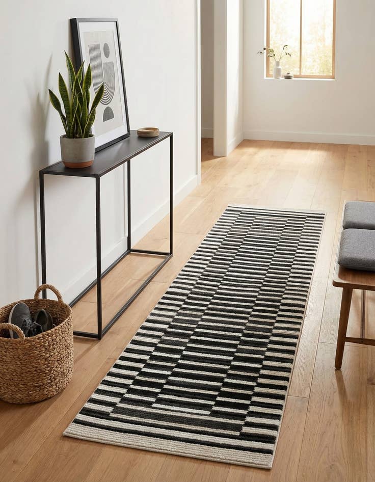 Detail image of  2' 7 x 10' Odyssey Runner Rug