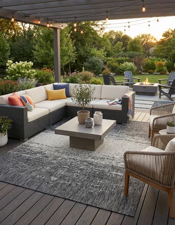 10' x 13' Easy-Clean Modern Indoor / Outdoor Rug