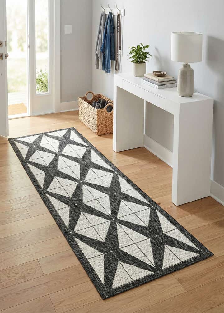 2' x 6' Easy-Clean Modern Indoor / Outdoor Runner Rug