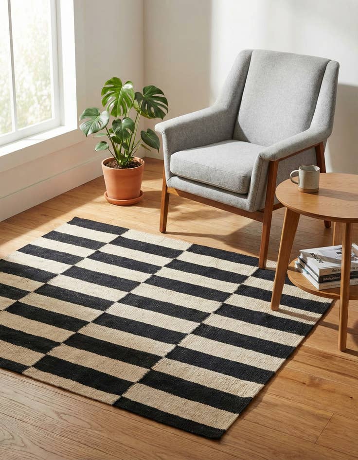 Detail image of 2' 6 x 4'  Hand Woven Kilim Modern Wool Rug