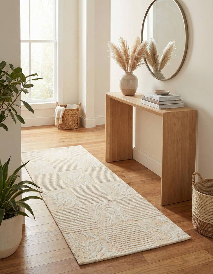 Detail image of 2' 7 x 4' 8  Hand Knotted Darya Wool Rug