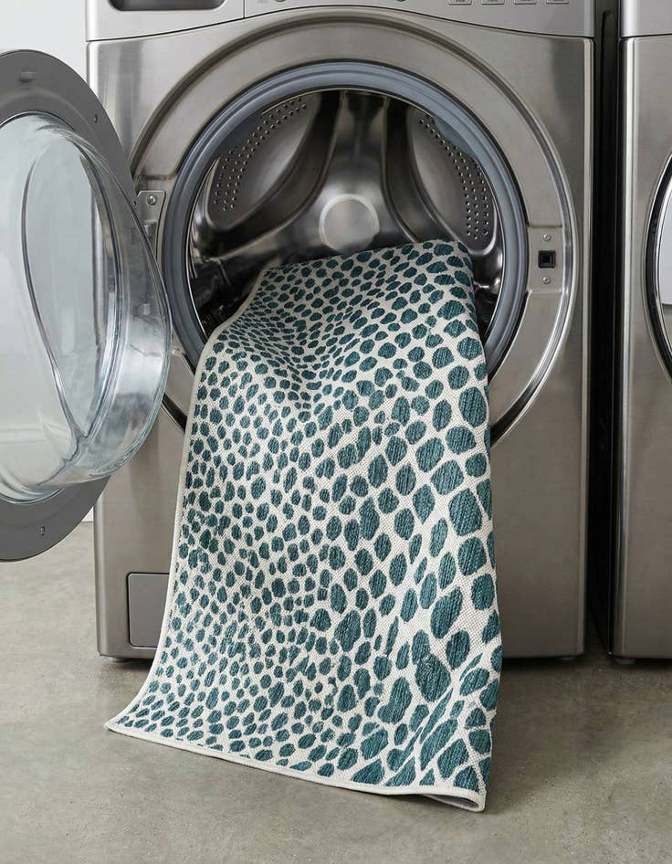 Detail image of 6' x 9'  Washable Jill Zarin Cape Town Indoor / Outdoor Rug