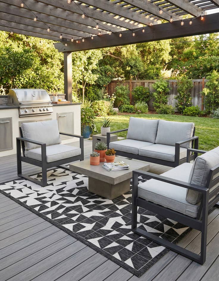 Detail image of 7' x 10'  Washable Modern Indoor / Outdoor Rug