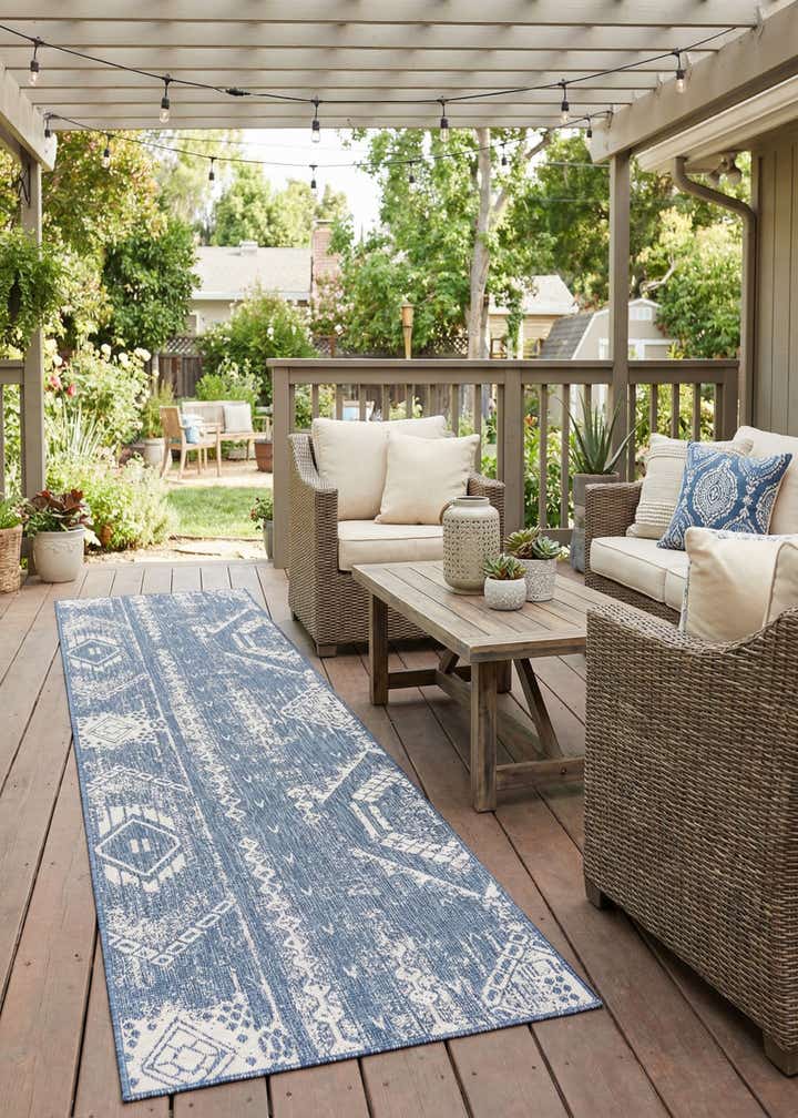 3' 3 x 14' Easy-Clean Bohemian Indoor / Outdoor Runner Rug