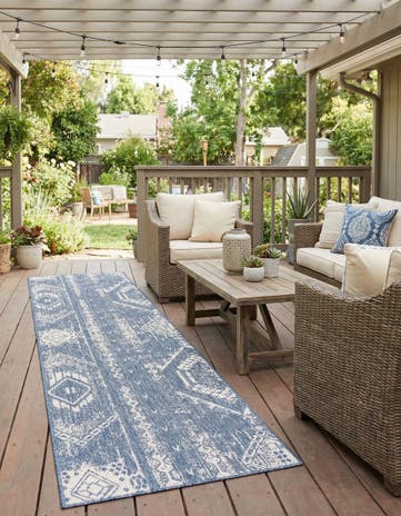 3' 3 x 14' Easy-Clean Bohemian Indoor / Outdoor Runner Rug