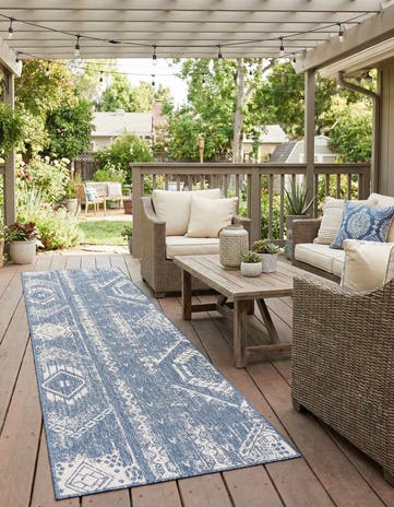 3' 3 x 14' Easy-Clean Bohemian Indoor / Outdoor Runner Rug