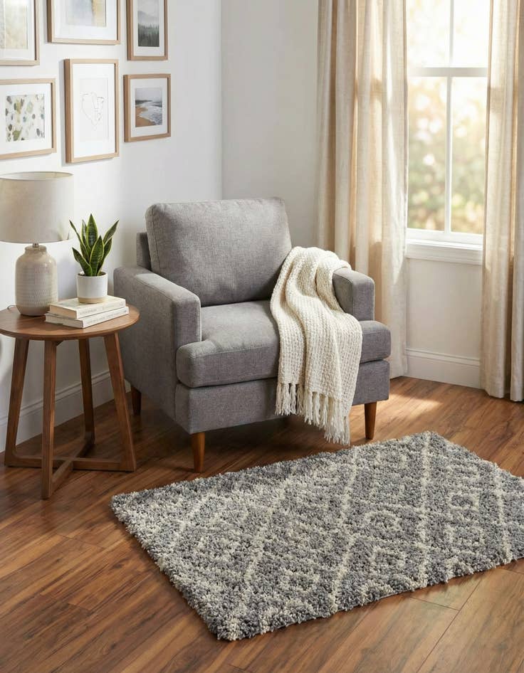 Detail image of  2' x 3' Lattice Shag Rug