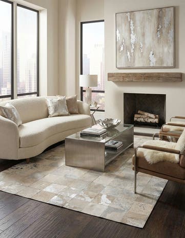 5' 1 x 8' Cowhide Rug