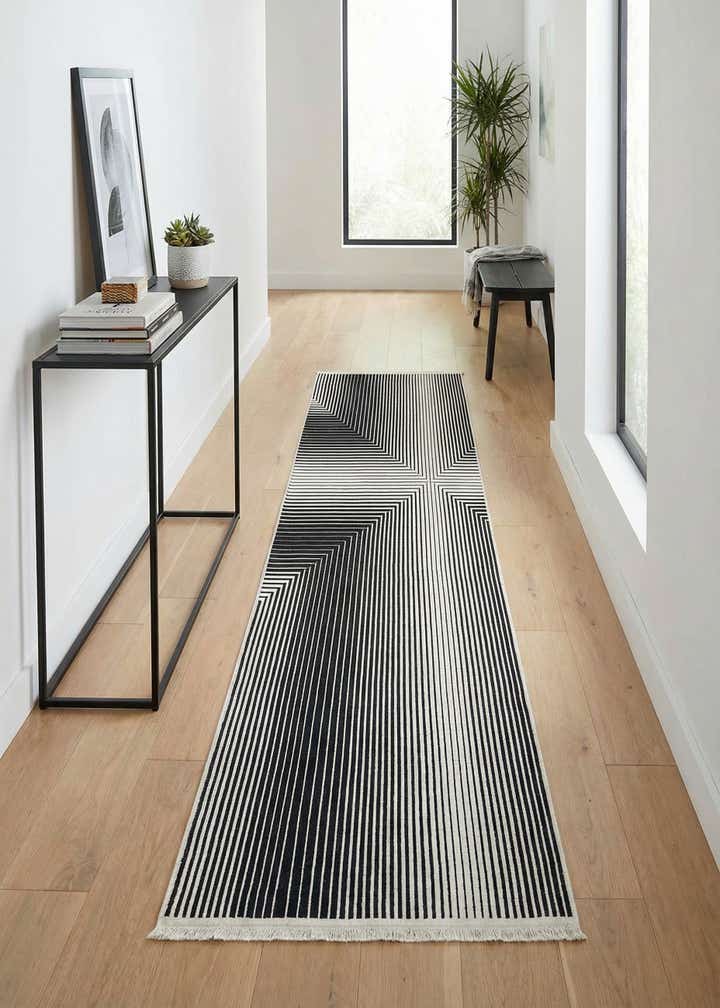 2' 7 x 12' Milano Runner Rug