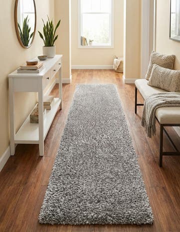 2' 7 x 12' Marilyn Monroe™ Shag Runner Rug