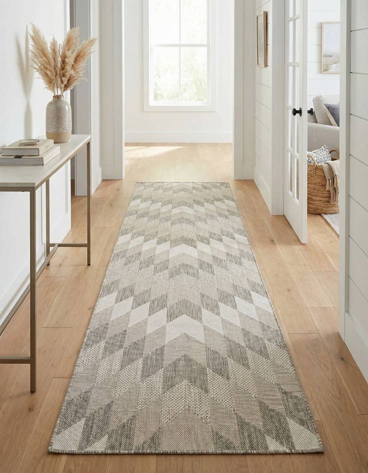 Detail image of 2' 7 x 12' Easy-Clean Modern Indoor / Outdoor Runner Rug