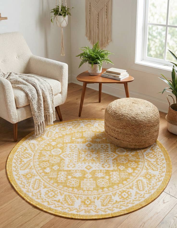 Detail image of 3' x 3'  Washable Aztec Indoor / Outdoor Round Rug