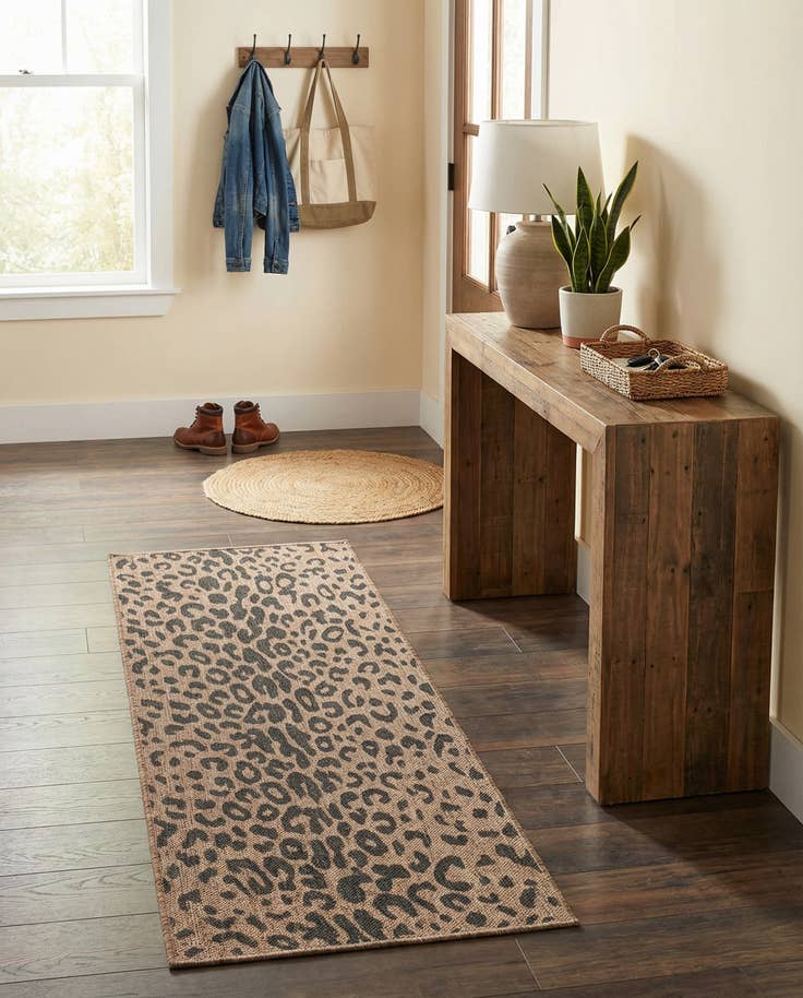 Detail image of 2' x 6' Easy-Clean Safari Indoor / Outdoor Runner Rug