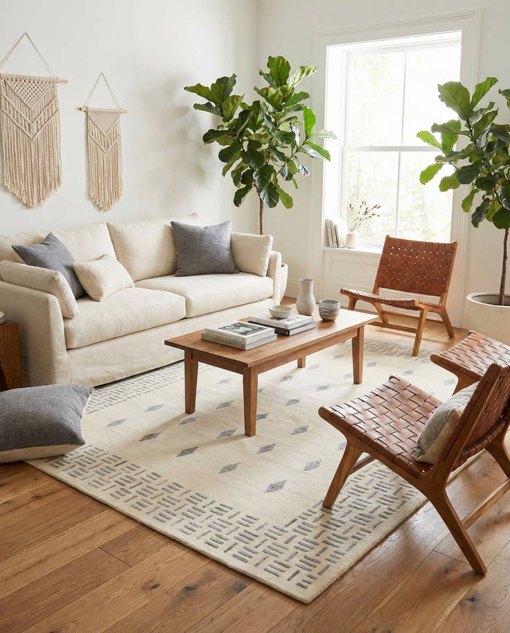 Detail image of 4' 11 x 6' 8 Hand Knotted Darya Wool Rug