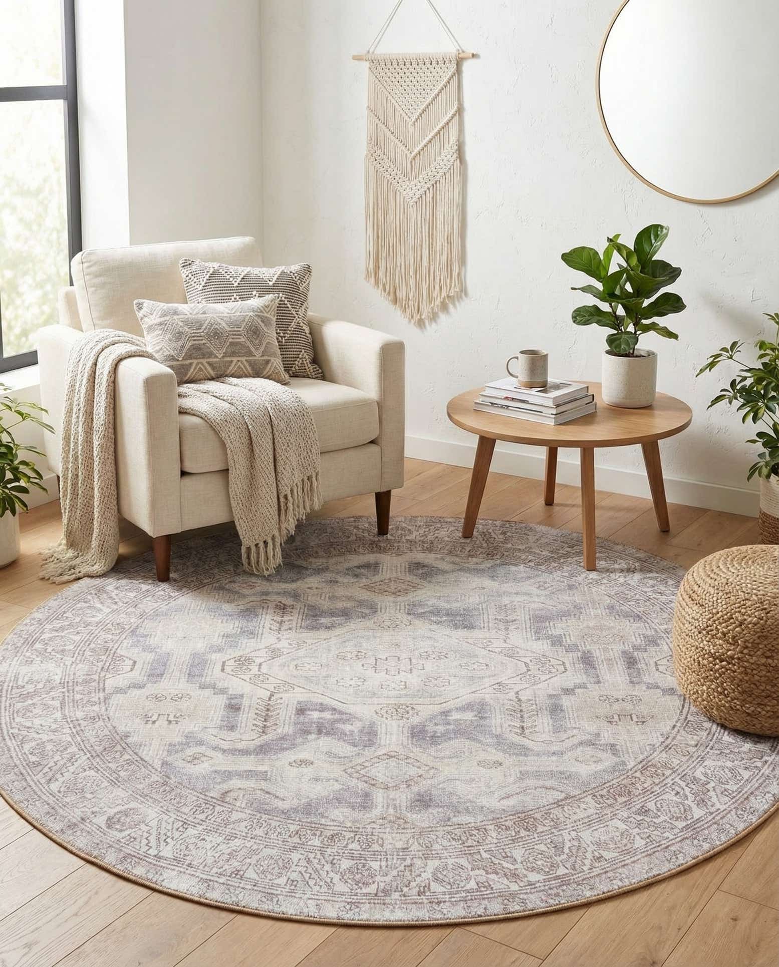 7' 7 x 7' 7 Washable Timeless Round Rug