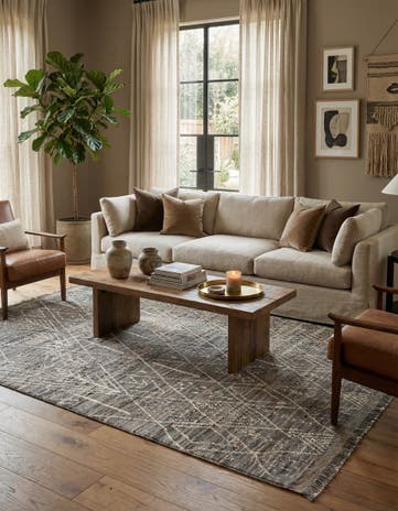 6' 10 x 9' 10 Hand Knotted Darya Wool Rug