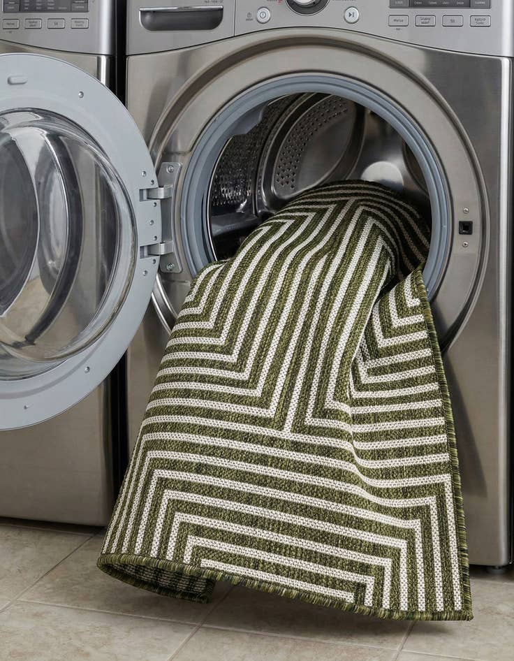 Detail image of  2' x 3'  Washable Modern Indoor / Outdoor Rug