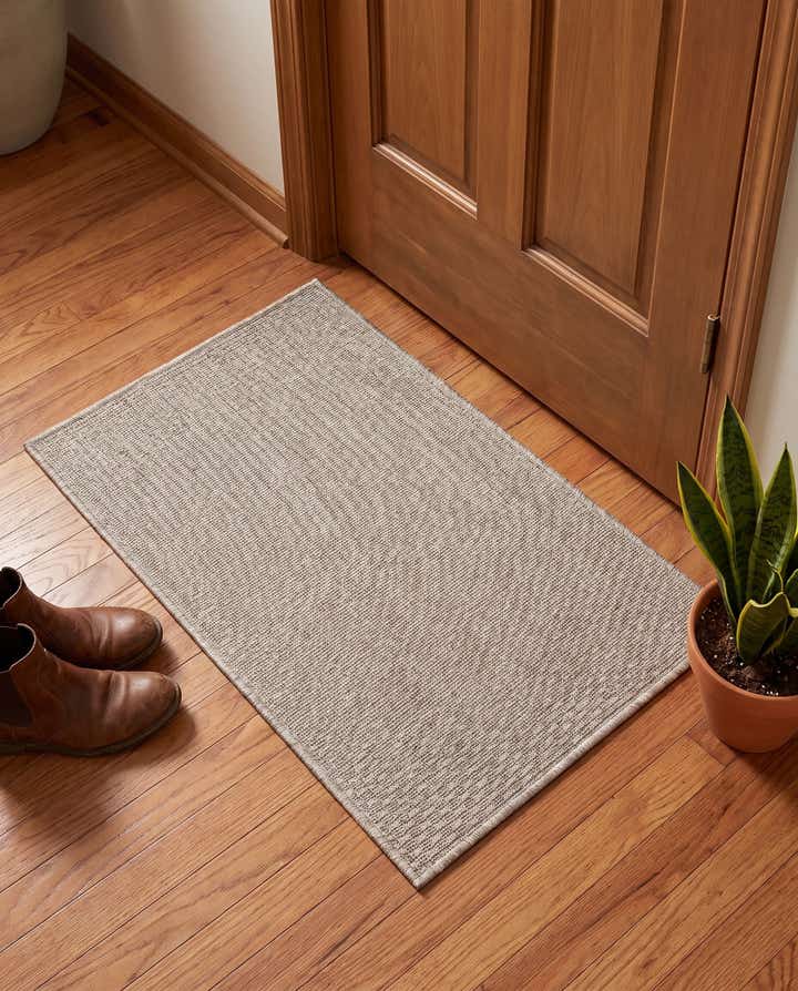 2' x 3' 1 Easy-Clean Solid Indoor / Outdoor Rug