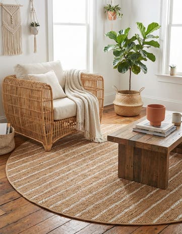 7' 10 x 7' 10 Hand Braided Laurel Handwoven Jute Round Rug