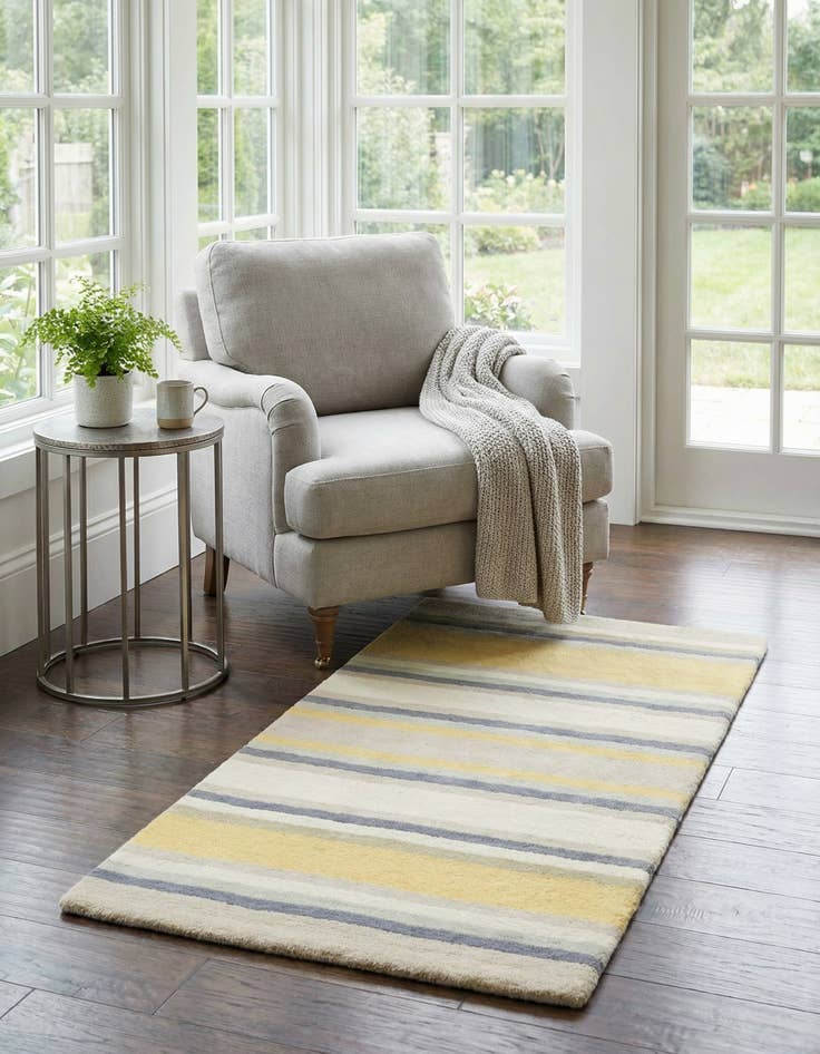 Detail image of 2' 8 x 4' 10 Luna Wool Rug